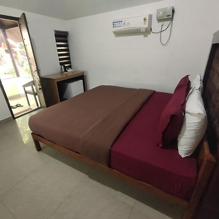 ורקלה Savithri Inn Cottage מראה חיצוני תמונה