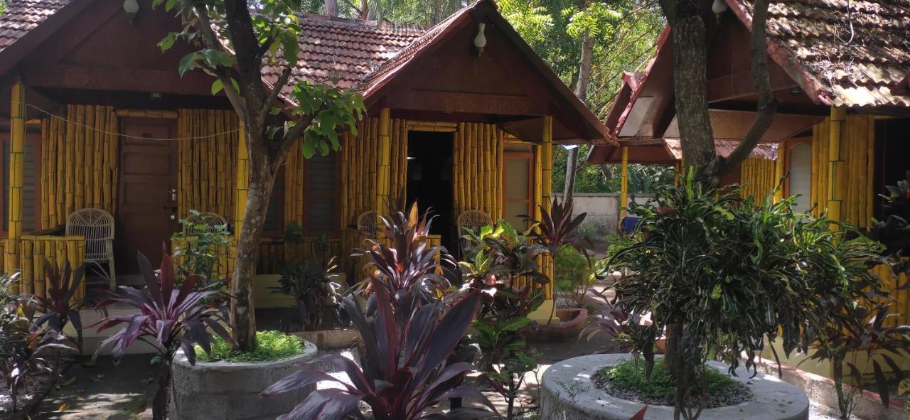 ורקלה Savithri Inn Cottage מראה חיצוני תמונה