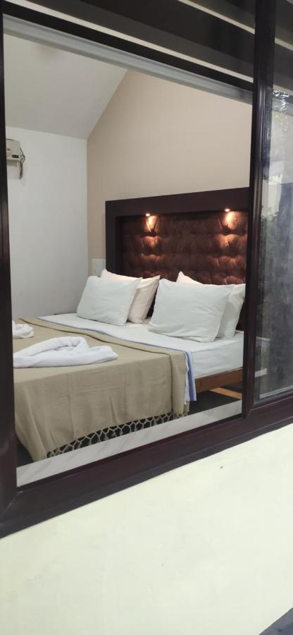 ורקלה Savithri Inn Cottage מראה חיצוני תמונה
