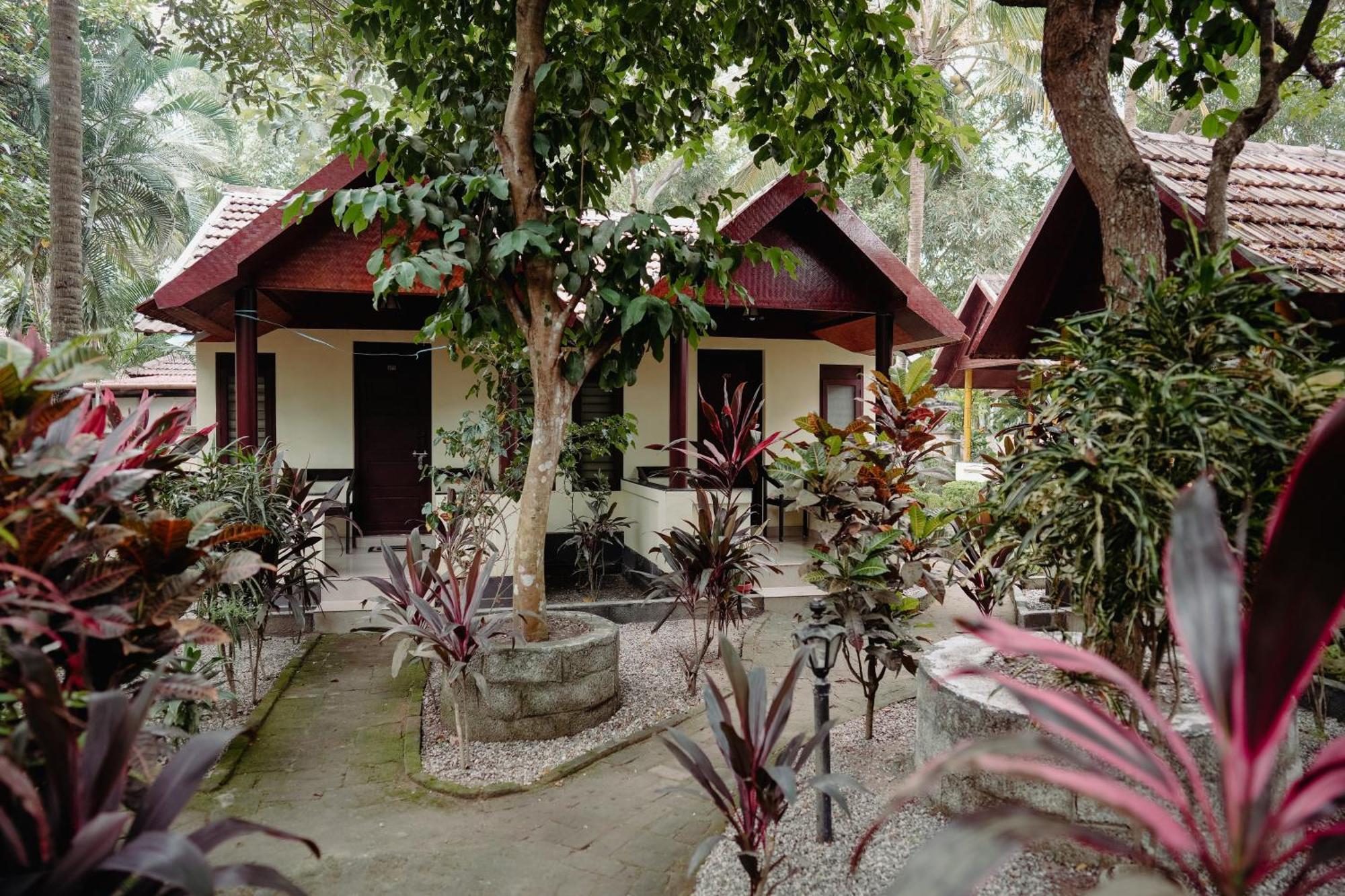 ורקלה Savithri Inn Cottage מראה חיצוני תמונה