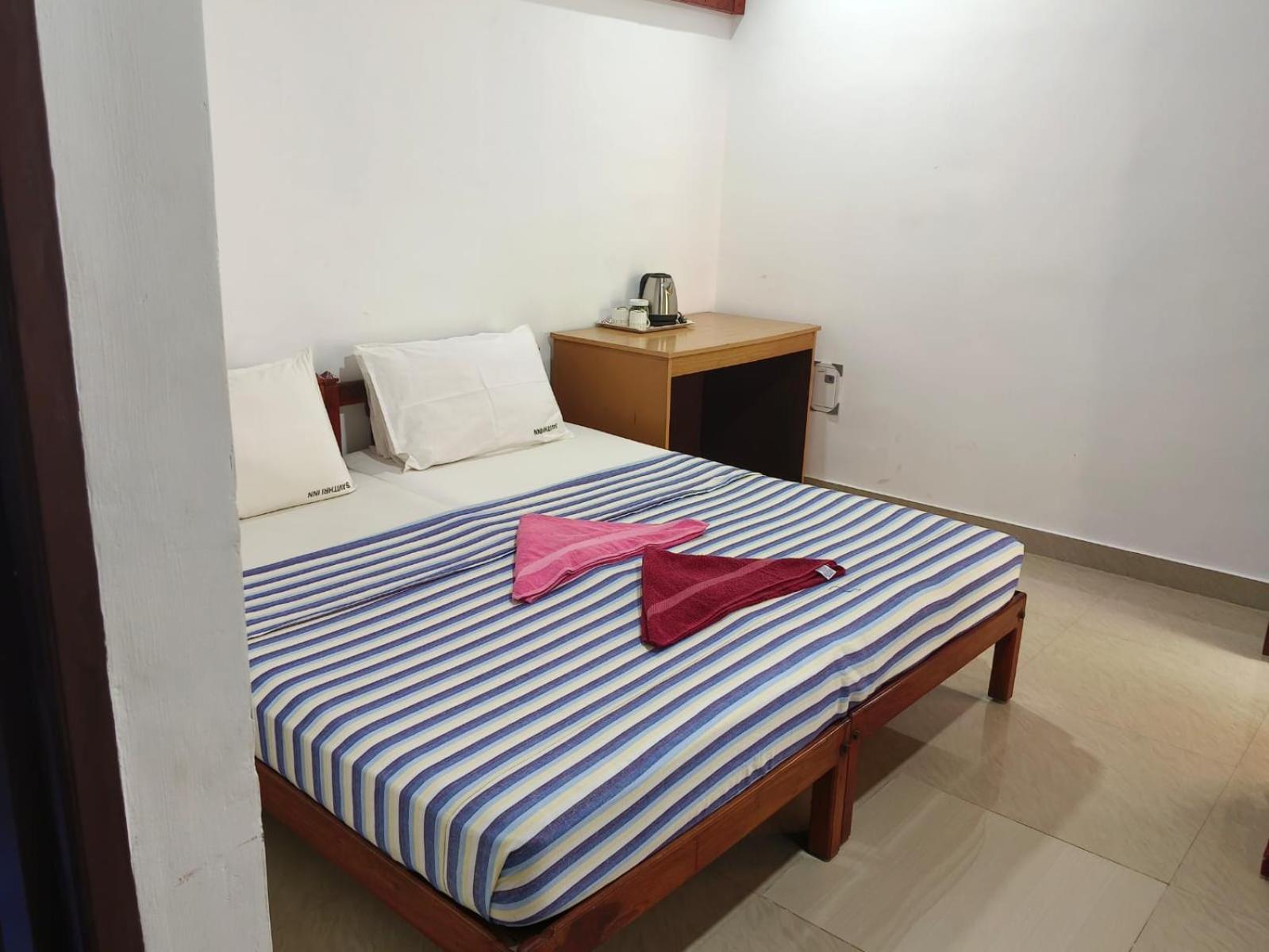 ורקלה Savithri Inn Cottage מראה חיצוני תמונה
